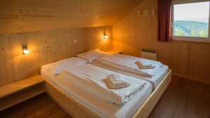 Chalet - Wonderful Chalet in Klippitztörl with Hot Tub & Sauna (Bad Sankt Leonhard im Lavanttal)