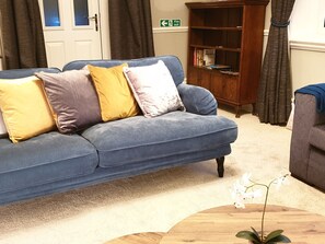 Fireplace - Luxurious Holiday Home in Bakewell Near Chatsworth House (Bakewell)