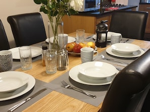 Dining - Luxurious Holiday Home in Bakewell Near Chatsworth House (Bakewell)