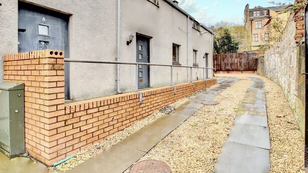 Unclassified image, 1 of 18, button - Alluring Apartment in Paisley near Barshaw Park (Paisley)