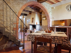 Dining - Rustic Holiday Home in Piegaro near Tavernelle Aquatic Park (Piegaro)