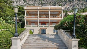 Exterior - Seculded Holiday Home in Beaulieu sur Mer Near Lake Beach (Beaulieu-sur-Mer)