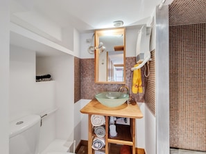 Shower dan handuk