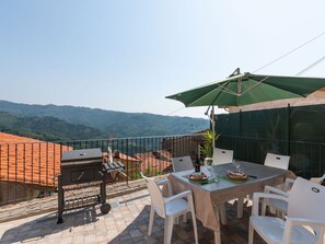 Balcony - Historic Holiday Home in Marliana - Pistoia With Terrace (Marliana)