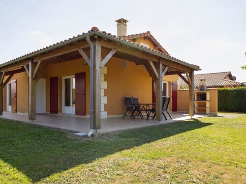 Soothing Holiday Home in Les Forges With Swimming Pool