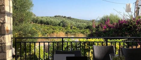 Villa | Dining