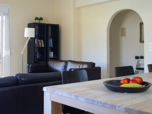 Villa | Dining