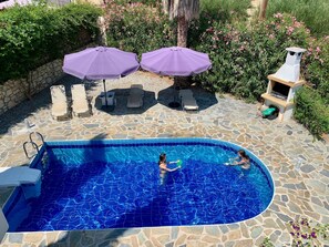 Vila | Kolam renang | Kolam renang indoor dan kolam renang outdoor
