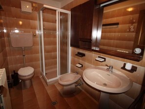 House | Bathroom