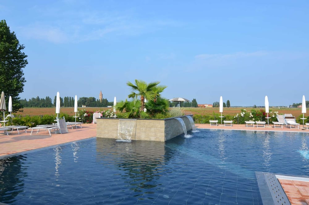 Pet-friendly Getaway With Pool - Pomposa