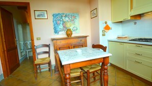 Unclassified image, 4 of 30, button - Hill View Holiday Home with Hot Tub, Pool & Garden in Impruneta (Impruneta)
