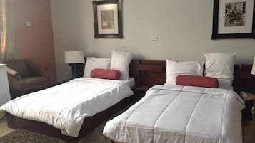 Deluxe Double or Twin Room | In-room safe, individually decorated, individually furnished, bed sheets