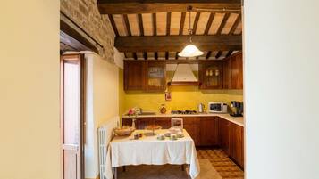 Apartemen | Dapur pribadi | Mesin pencuci piring dan mesin pembuat kopi/teh