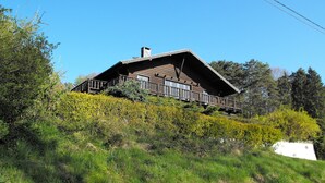 Exterior - Scenic Chalet in Durbuy With Terrace (Durbuy)