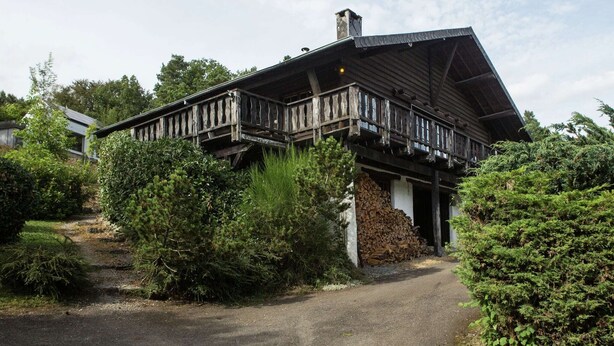 Exterior - Scenic Chalet in Durbuy With Terrace (Durbuy)