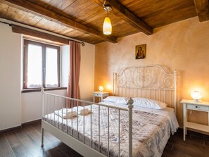 House - Tranquil Farmhouse in Sestino (Sestino)