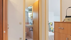 Unclassified image, 4 of 33, button - Inviting Apartment in Viganj With Patio (Orebic)