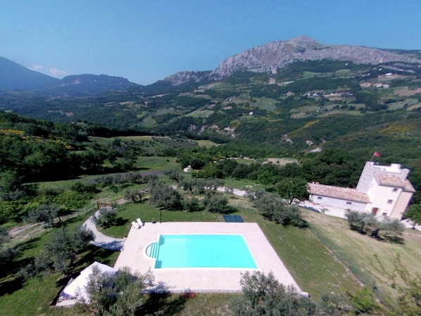 Outdoor pool - Villa With Tower Between Olive Trees With Private Swimming Pool, Nice View (Pietranico)