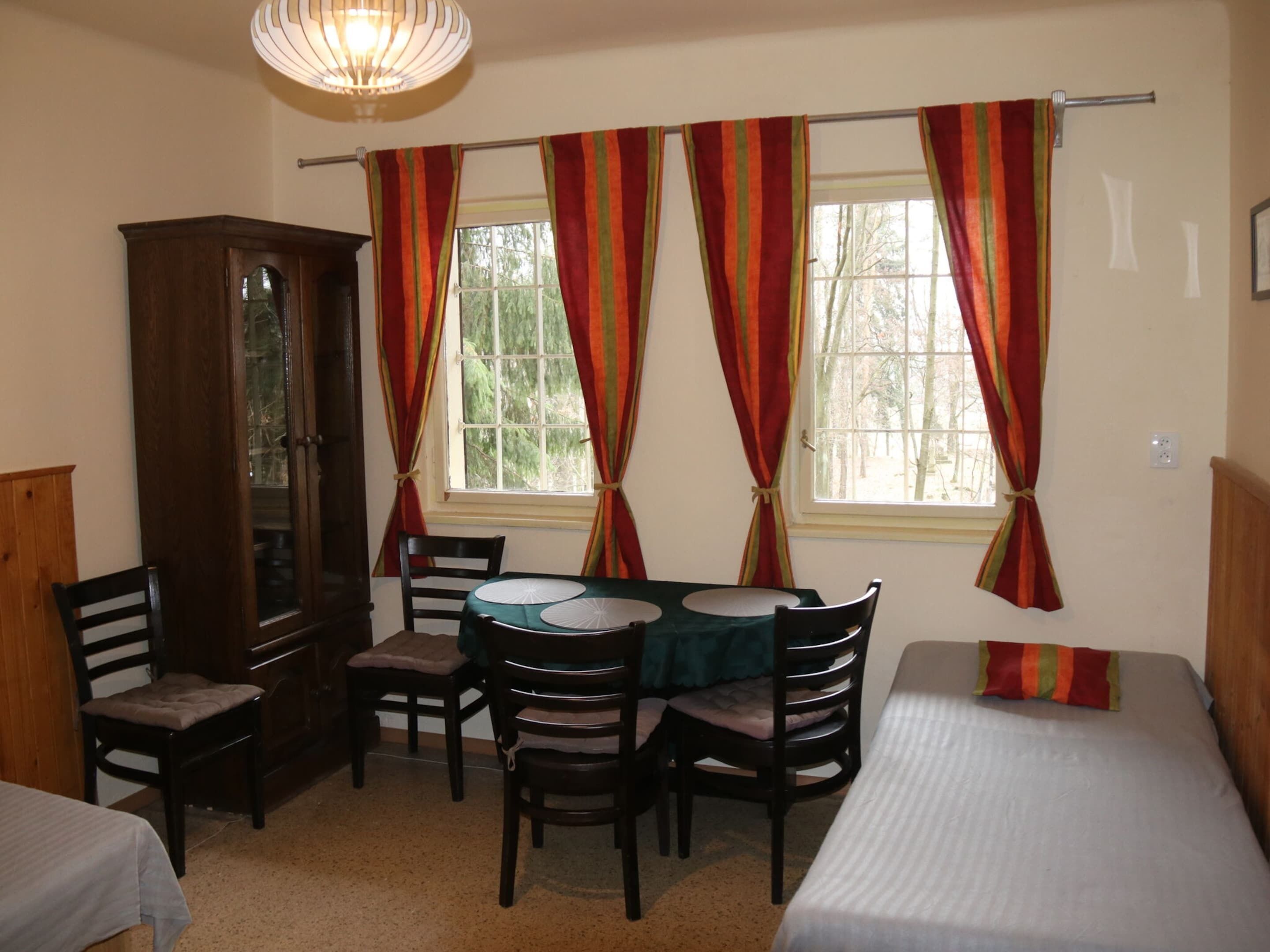 House | 1 bedroom, individually furnished, free WiFi, bed sheets