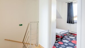 3 bedrooms, individually furnished, bed sheets - Luxurious Holiday Home in Babice With Swimming Pool (Babice)