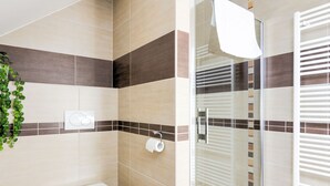 Shower - Luxurious Holiday Home in Babice With Swimming Pool (Babice)