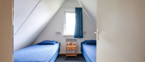 House | 3 bedrooms, individually furnished, bed sheets