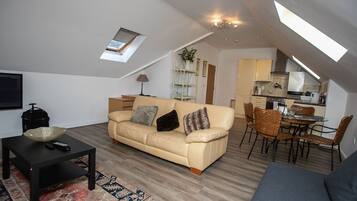 House | Private kitchen | Fridge, microwave, oven, electric kettle