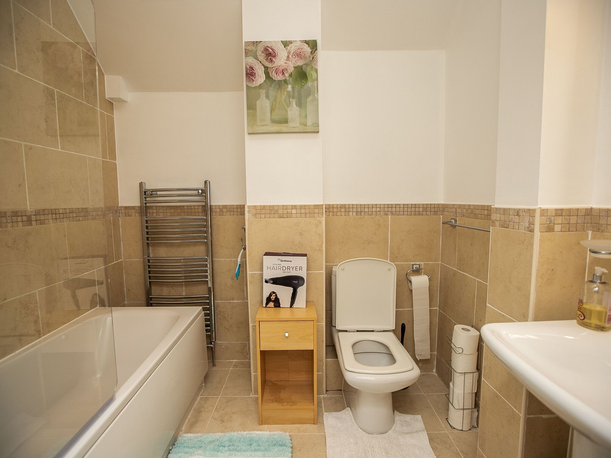 House | Bathroom | Bathtub, towels