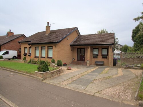 Modern Holiday Home in Doonfoot Near Ayr Beach With Garden