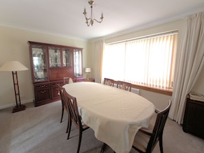 Dining - Modern Holiday Home in Doonfoot Near Ayr Beach With Garden (Ayr)