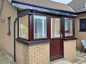 Reception - Modern Holiday Home in Doonfoot Near Ayr Beach With Garden (Ayr)