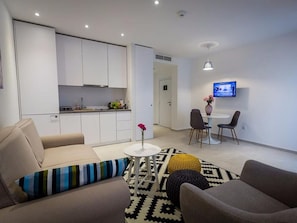 Living room - Scenic Apartment in Makarska near Nugal Beach & Vepric (Makarska)