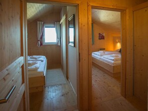 Chalet | 2 bedrooms - Pretty Chalet in Bad St Leonhard near Klippitztörl Ski Area (Wolfsberg)