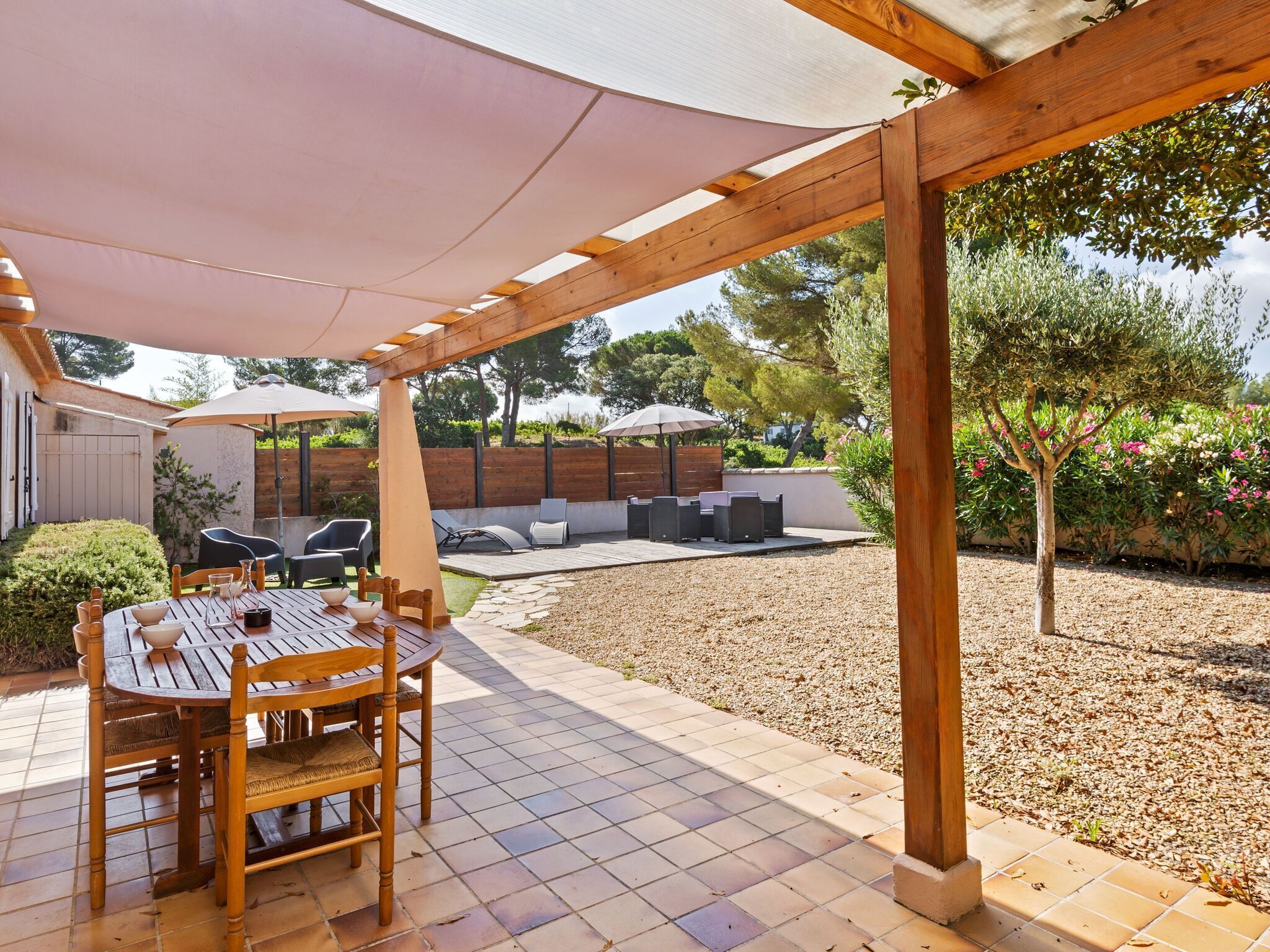 Balcony - Charming Holiday Home in Presqu'ile de Giens With Garden (Hyeres)