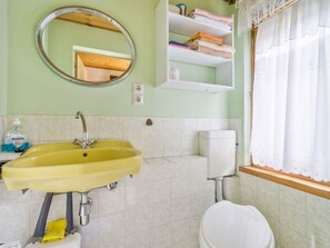 Shower, towels - Graceful Holiday Home in Marienberg With Sauna, Garden, BBQ (Marienberg)