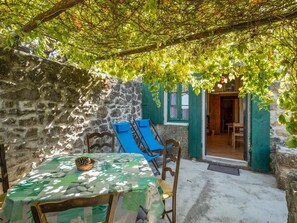 Balcony - Lush Holiday Home in Sainte-croix-de-caderle With Terrace (Sainte-Croix-de-Caderle)