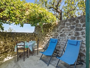 Balcony - Lush Holiday Home in Sainte-croix-de-caderle With Terrace (Sainte-Croix-de-Caderle)