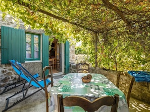 Exterior - Lush Holiday Home in Sainte-croix-de-caderle With Terrace (Sainte-Croix-de-Caderle)