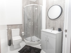 Shower, towels