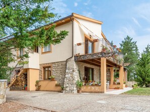 Exterior - Soothing Holiday Home in San Vereno With BBQ (San Venanzo)