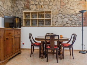 Dining - Soothing Holiday Home in San Vereno With BBQ (San Venanzo)