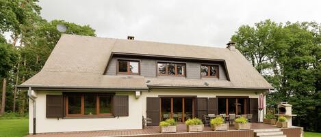 Villa | Exterior