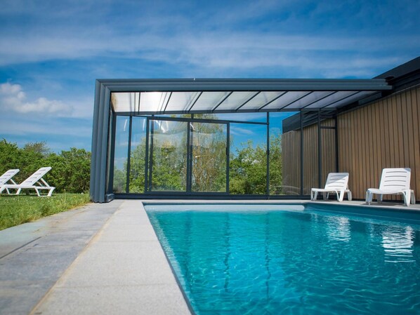 House | Pool