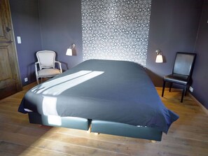 Casa | 3 dormitoris, mobiliari individual i roba de llit 