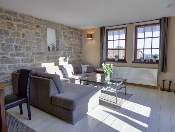 House | Living room