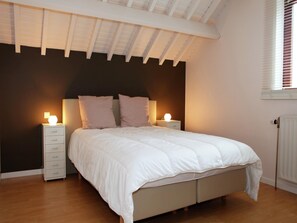 House | 3 bedrooms, individually furnished, bed sheets - Holiday Home in Waimes Near High Fens Reserve (Waimes)