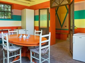 Dining - Bright Holiday Home in Vicenza With Swimming Pool (Barbarano Vicentino)