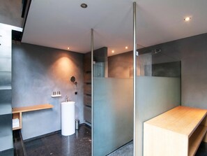 House | Bathroom - Holiday Home in Denee for 21 People (Anhée)
