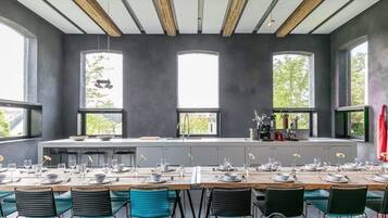 House | Business center