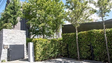 House | Bahagian luar